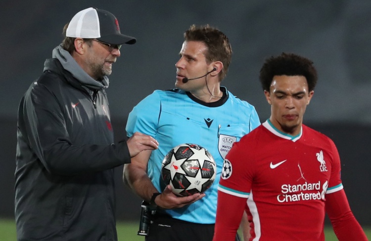 巴萨迎来疯狂十二月，团队成长关键期