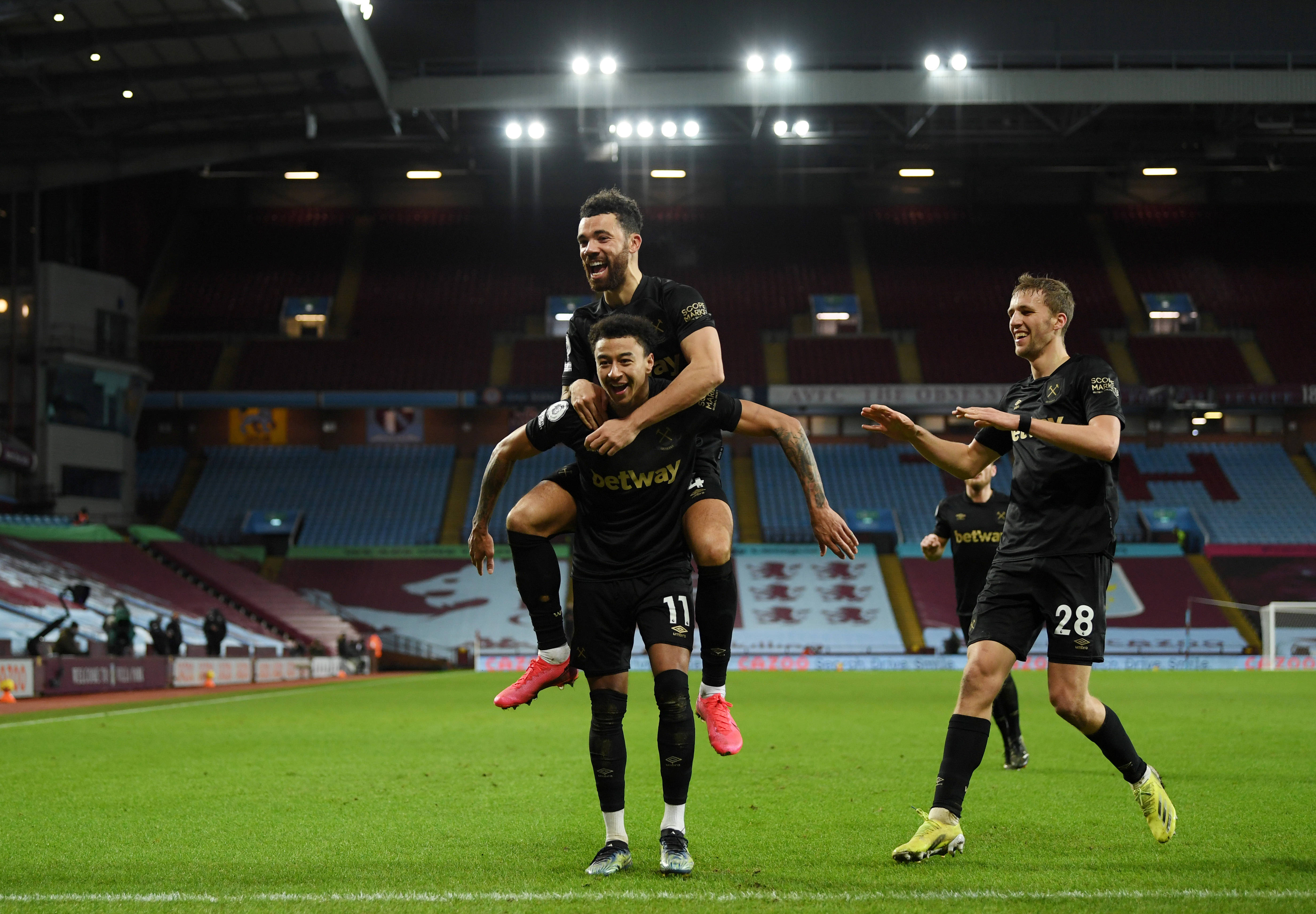 欧冠淘汰赛前瞻：巴黎对阵切尔西,