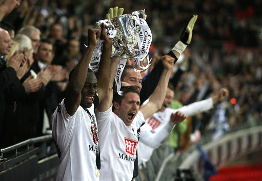 跟队记者：萨56可能续约至2029年，今夏他曾被标价3000万欧元