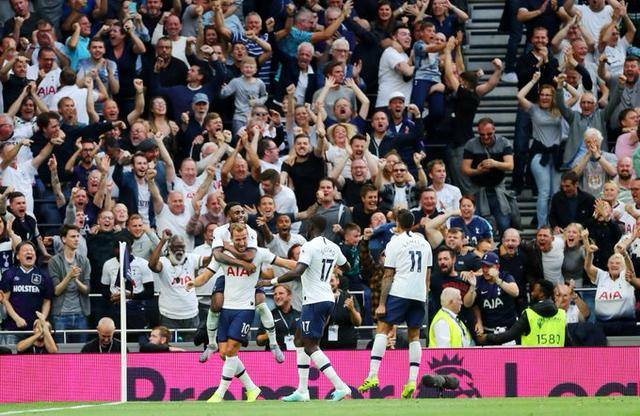 记者：曼联很乐观能成功签下谢什科，英力士已批准了这笔转会