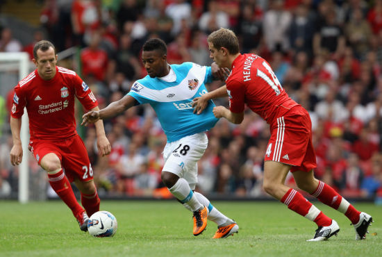 中超：山东泰山主场2-0完胜青岛队