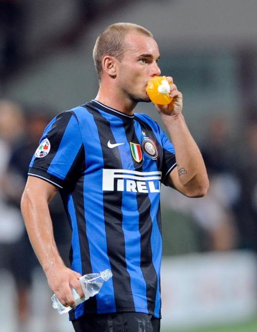 巴萨新诺坎普首秀大名单：拉菲尼亚、加西亚回归，拉师傅缺席（巴萨公布新诺坎普首秀名单：拉菲尼亚、加西亚归队，拉师傅缺席）