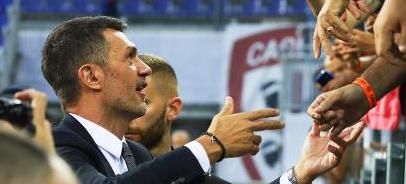 火箭与开拓者交易四名球员及选秀权，换得阿夫迪亚，以解决薪资压力和阵容调整。