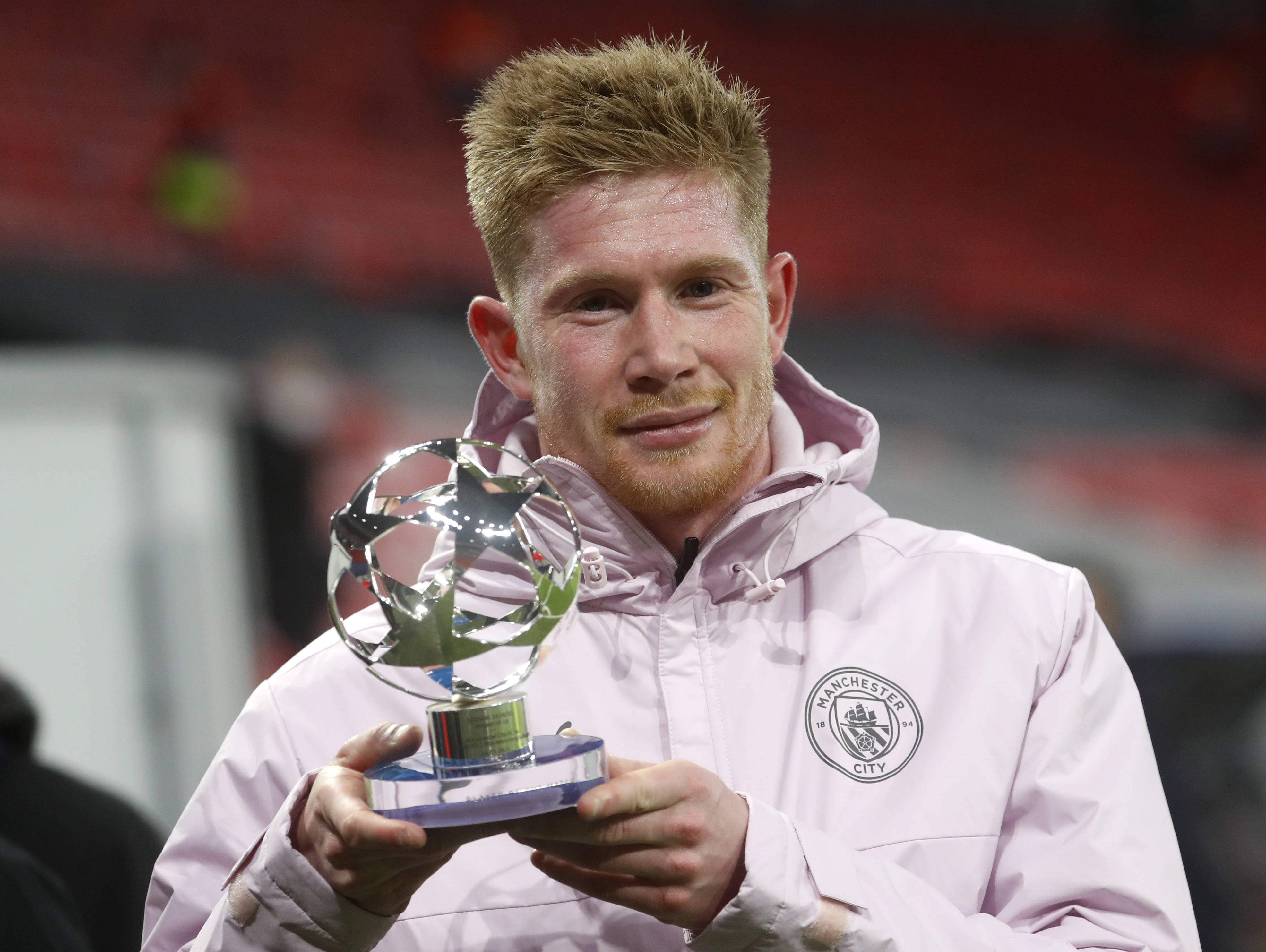 CBA：深圳男篮三分爆发 主场胜上海