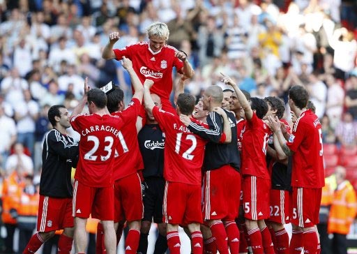 澎湃：泰州开建“苏超”冠军奖杯打卡点，预计12月上旬亮相