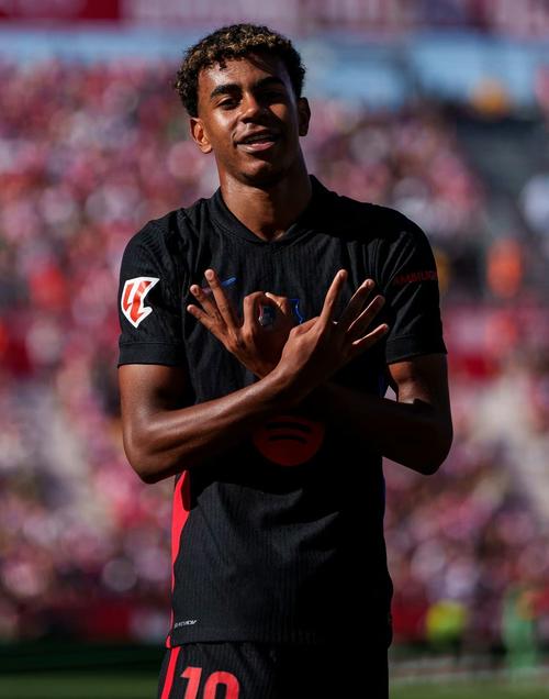 迪纳塔莱：科斯蒂奇希望与尤文续约，他在尤文感觉很好