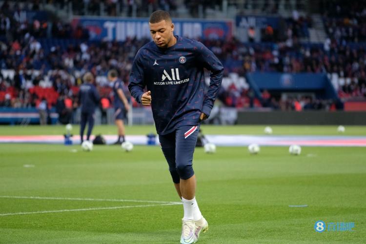 欧协联战报：乌切闪击，德文尼扳平，水晶宫2-2十人古比斯（欧协联速报：乌切闪击、德文尼扳平，水晶宫与十人古比斯2-2战平）