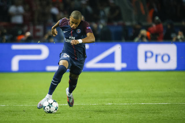 奥尔莫：欧洲杯门线解围是最兴奋时刻；若拿重要冠军就剃光头