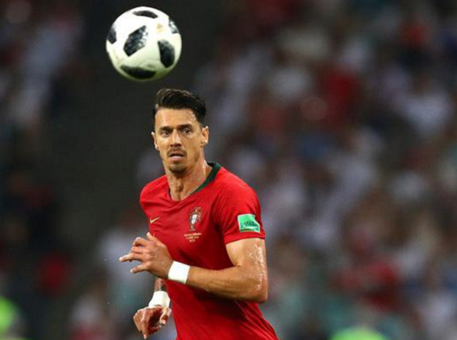 穆斯卡特带队两年两夺中超冠军，仅次于里皮、斯科拉里、图拔（两年两度问鼎中超，穆斯卡特成就仅逊里皮、斯科拉里、图拔）